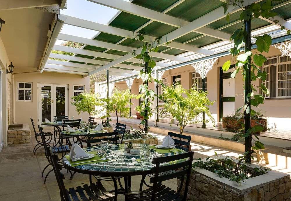 Protea Hotel By Marriott Dorpshuis & Spa Стелленбос Экстерьер фото