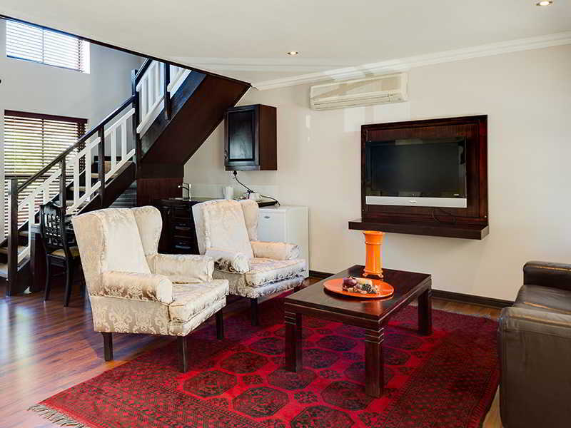 Protea Hotel By Marriott Dorpshuis & Spa Стелленбос Экстерьер фото